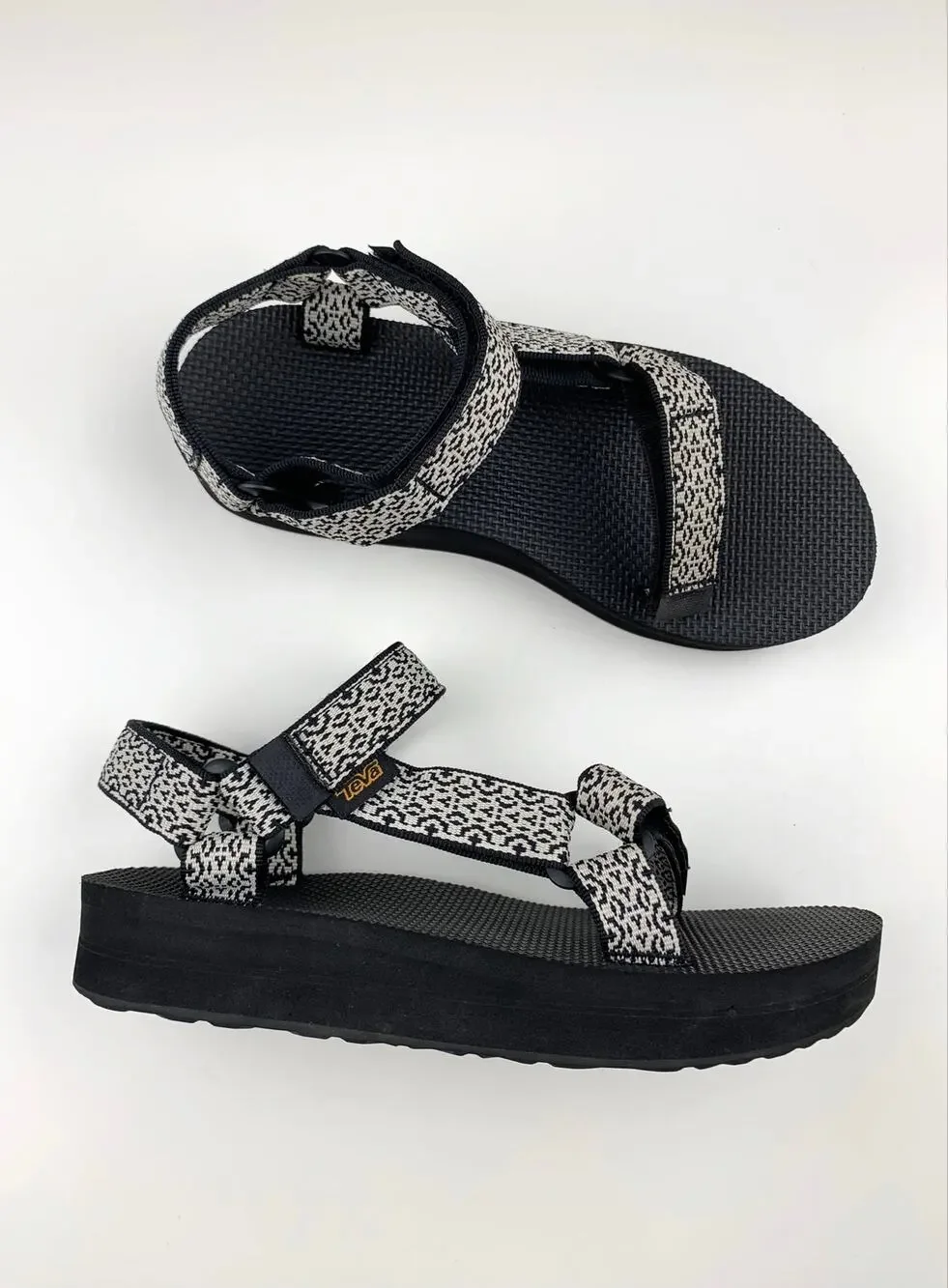 Teva Midform Universal Sandals Black White Strappy Platform Women's 6 Casual